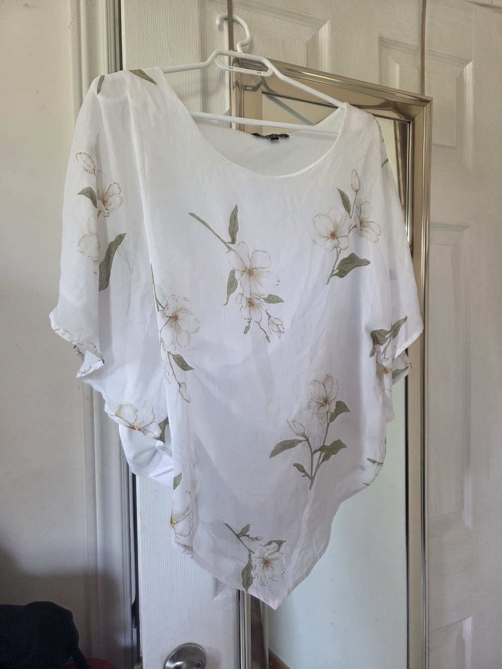 White Floral Scoop-Neck Tunic with Green Leaf Accents